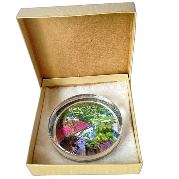 FRANK LLOYD WRIGHT Architect Graycliff Estate Paperweight - Picture 1 of 10